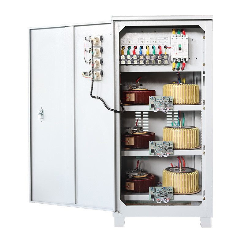 مبيعات المصنع مستقر الجهد ثلاثي المراحل 40KVA 3 مرحلة سيرفو AVR منظم الجهد التلقائي 380V 415V 400V