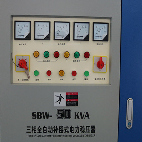 380V الحالة الصلبة الجهد الكهربائي المثبت 50KVA 50HZ 60HZ مع العمود النحاس